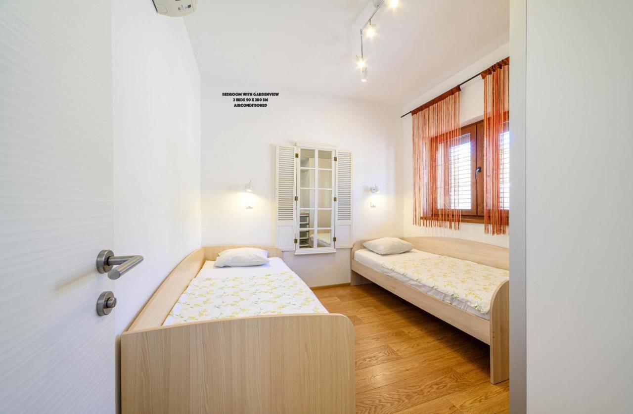 Sibenik Boats Apartment Raslina Exterior foto