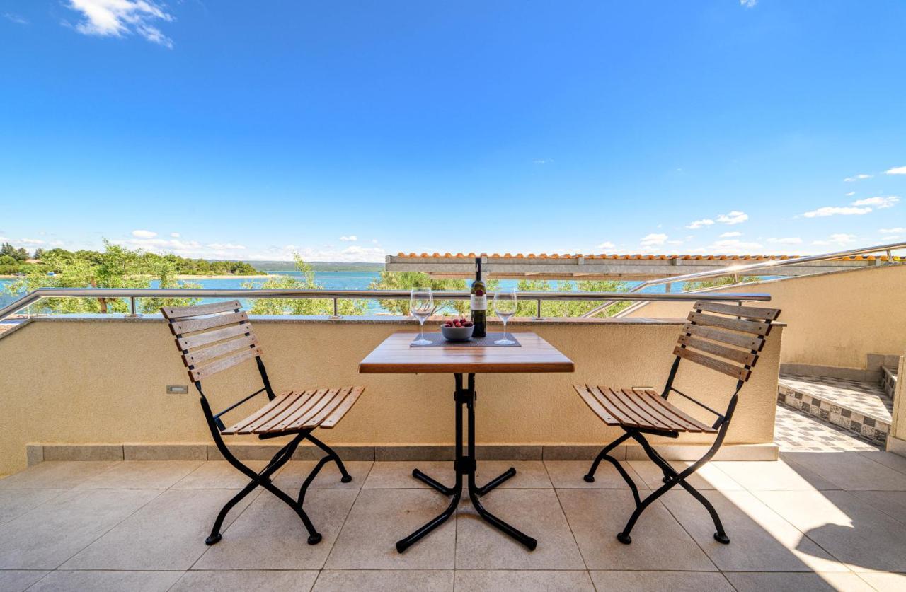 Sibenik Boats Apartment Raslina Exterior foto